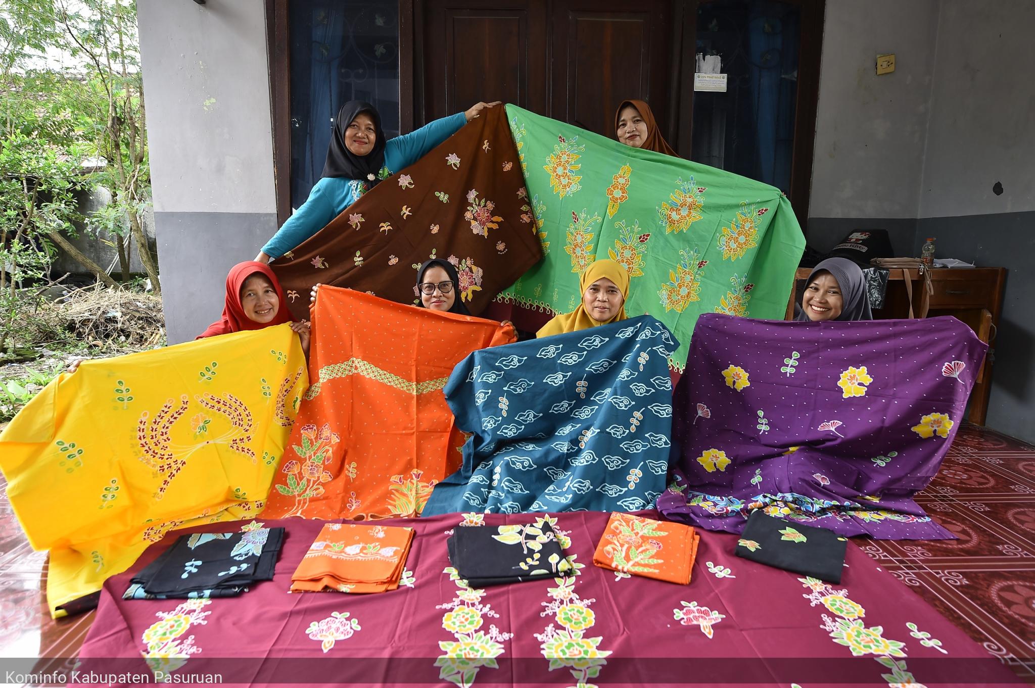 Makna yang Tersulam dalam Motif Batik Kelor Khas Kepulungan