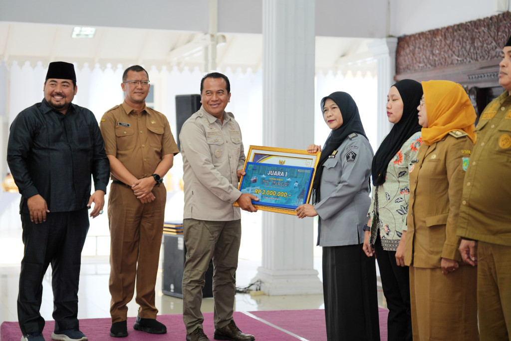 Penyerahan Pemenang Lomba Semarak Pilkada 2024