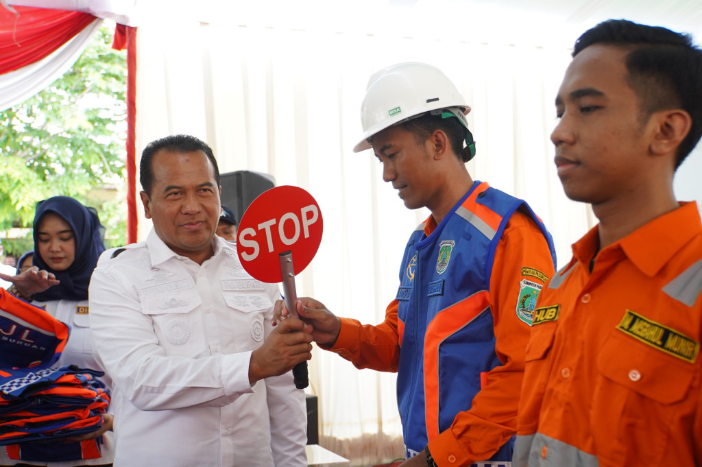Peresmian Palang Pintu Kereta Api di Bangkodir Bangil