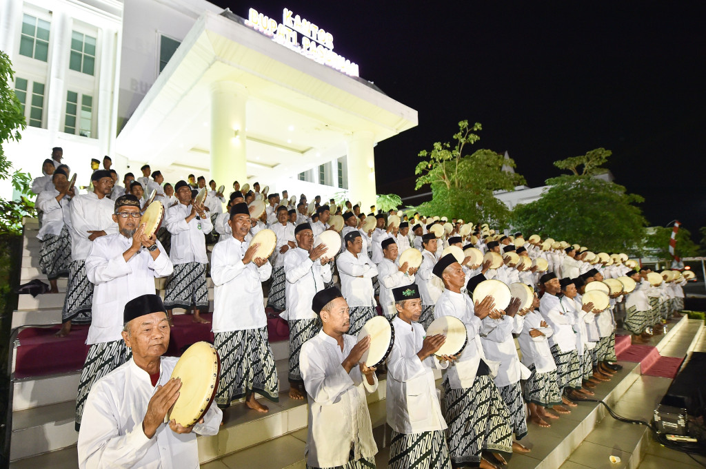 Acara Ikatan Seni Hadrah Republik Indonesia (ISHARI) di Kabupaten Pasuruan