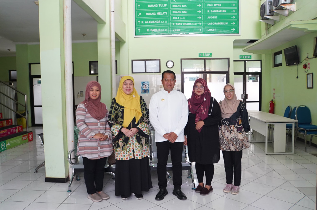 Kunjungan Pj Bupati Nurkholis ke Puskesmas Kecamatan Gempol