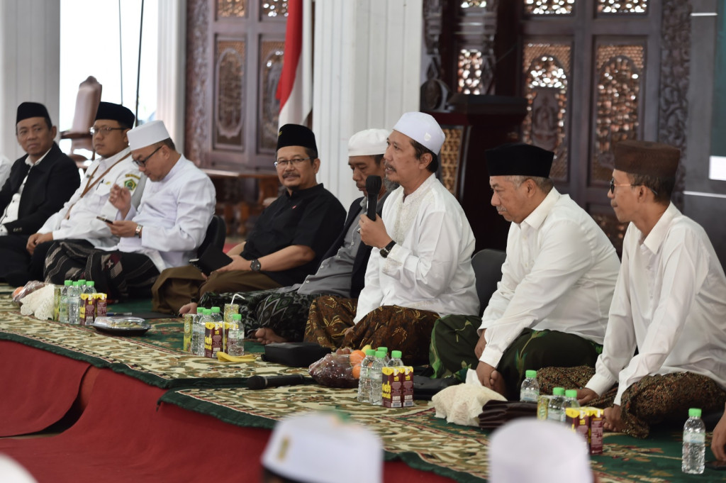 Santunan Anak Yatim di Pendopo Kabupaten Pasuruan