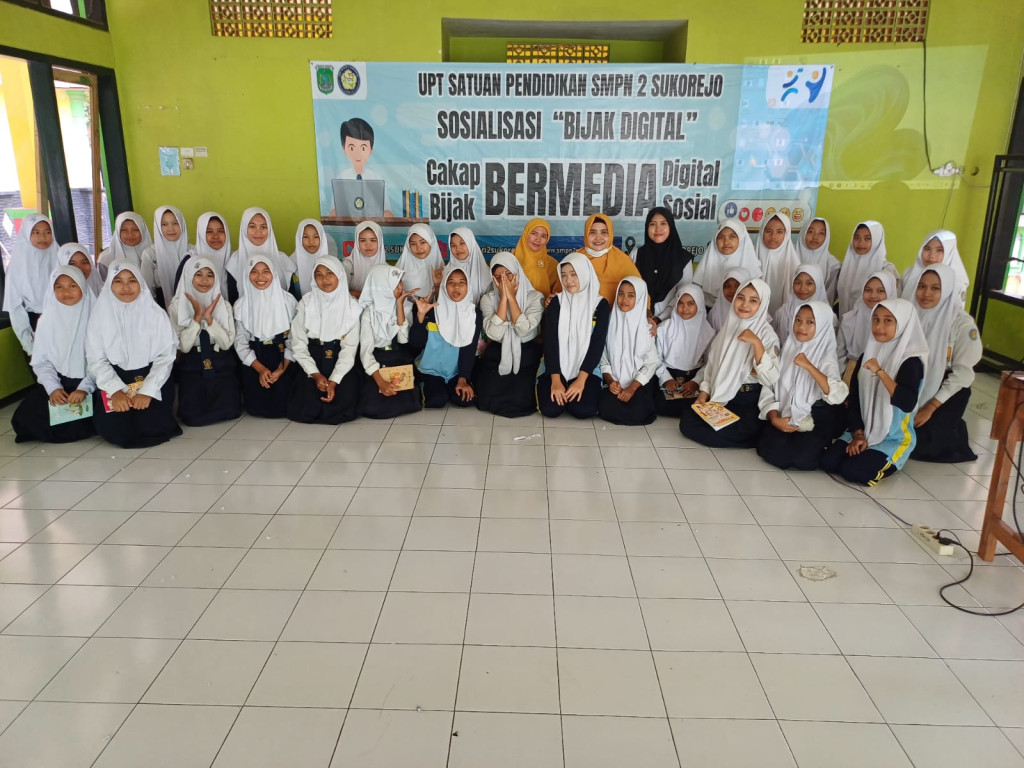 Sosialisasi Bijak Digital di SMPN 2 Sukorejo