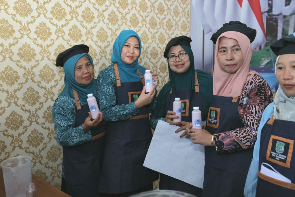 Bimtek Olahan Hasil Peternakan Kader PKK Kecamatan Winongan