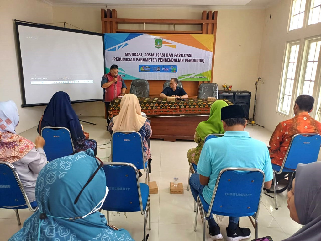 Advokasi, Sosialiasasi dan Fasilitasi Perumusan Parameter Pengendalian Penduduk